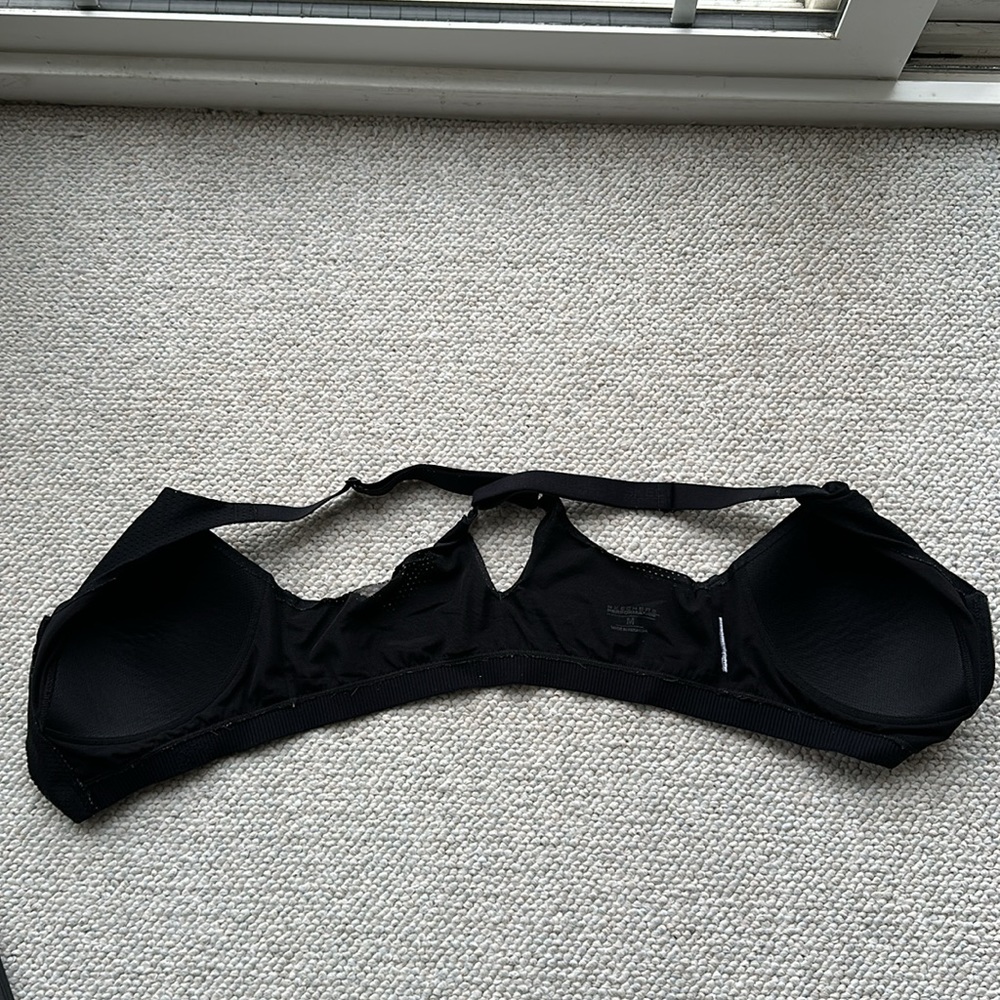 Front zip Sports bra - Picture 3 of 5
